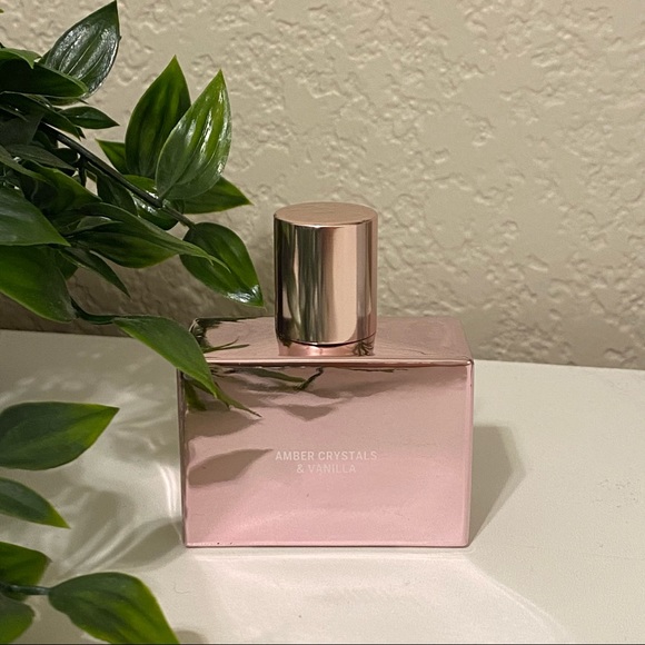 amber crystals and vanilla perfume